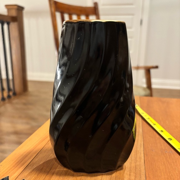Japanese Chokin Art Black Porcelain Swirl Vase - Picture 7 of 7